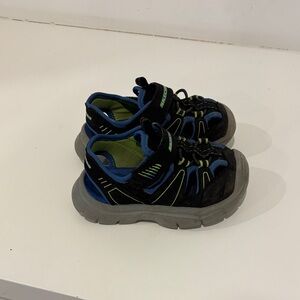 Sketchers kids sandals